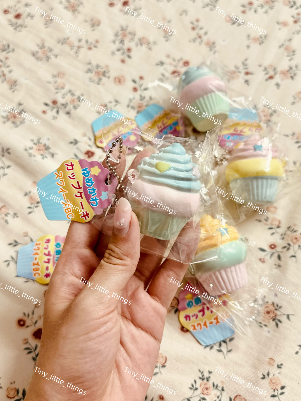 Mini cupcake squishy